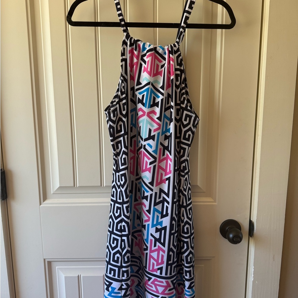 Crown & Ivy Geometric Patterned Dress in Black, Pink, and Blue